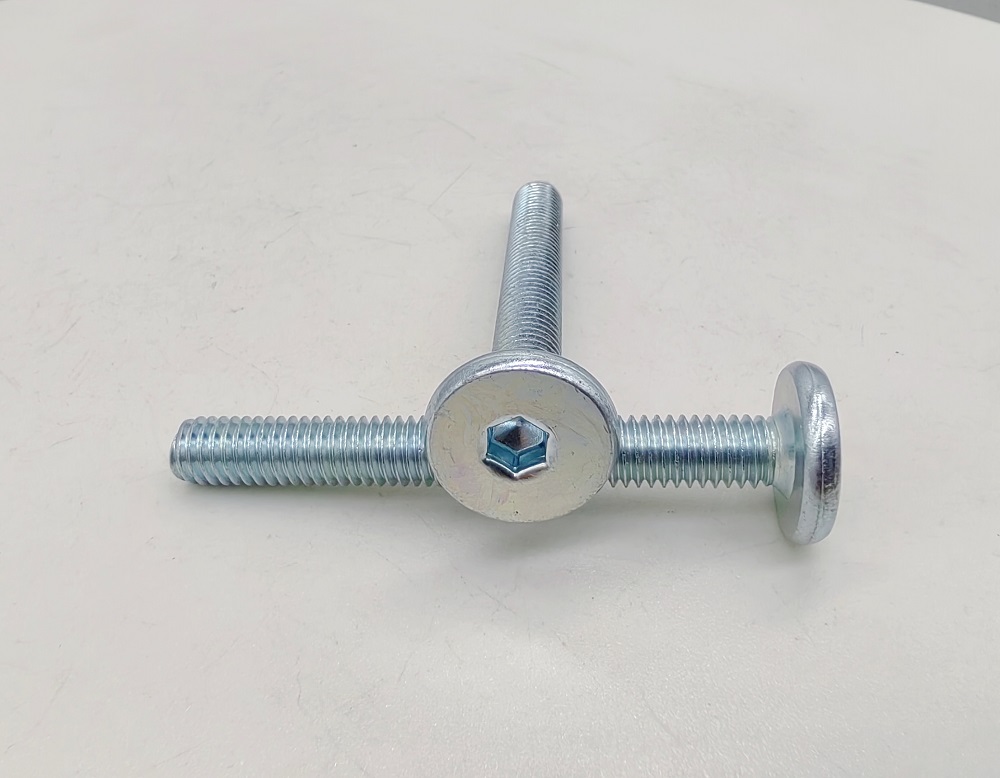 Onde os parafusos hexagon de cabeça plana geralmente são usados?